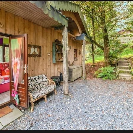 Yourte Mongole Et Cabane Houffalize Kültér fotó