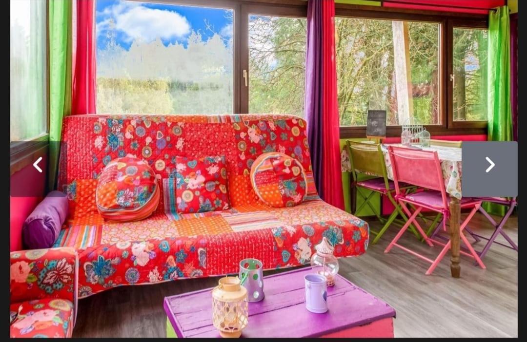 Yourte Mongole Et Cabane Houffalize Kültér fotó